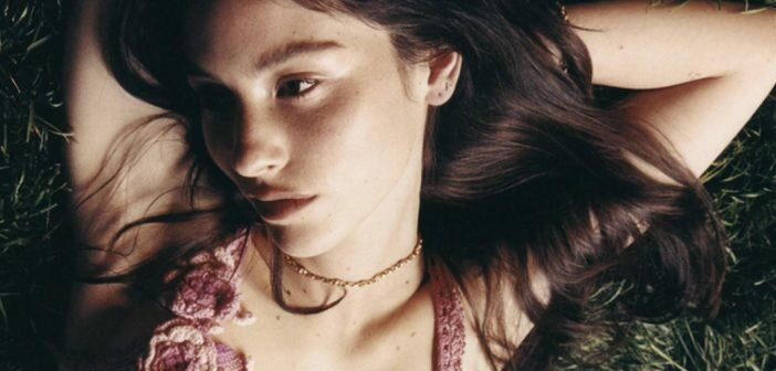 La révélation Gracie Abrams sera en concert aux Etoiles, à Paris, en mai 2022 !